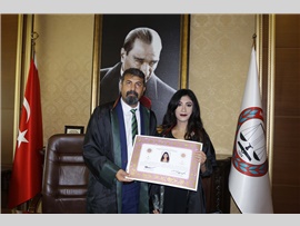 “DURUŞMA SALONLARINDA ŞİDDET GÖRDÜĞÜMÜZÜ, TUTUKLANDIĞIMIZI TARİHE NOT DÜŞÜYORUZ”
