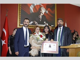 “DURUŞMA SALONLARINDA ŞİDDET GÖRDÜĞÜMÜZÜ, TUTUKLANDIĞIMIZI TARİHE NOT DÜŞÜYORUZ”