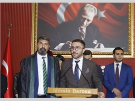 “DURUŞMA SALONLARINDA ŞİDDET GÖRDÜĞÜMÜZÜ, TUTUKLANDIĞIMIZI TARİHE NOT DÜŞÜYORUZ”