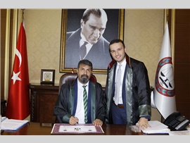 “DURUŞMA SALONLARINDA ŞİDDET GÖRDÜĞÜMÜZÜ, TUTUKLANDIĞIMIZI TARİHE NOT DÜŞÜYORUZ”