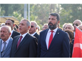 MERSİN BAROSU ATA’SINI ANDI