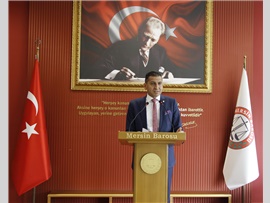 MERSİN BAROSU KADIN VE ERKEK VOLEYBOL TAKIMLARI’NDA KUPA SEVİNCİ