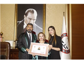 STJ. AV. AYSUN TRAŞ YEMİN EDİP CÜBBE GİYEREK, MERSİN BAROSU AİLESİNE KATILDI
