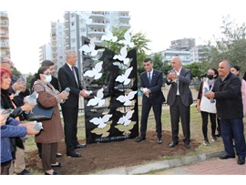 İNSAN HAKLARI İÇİN GÜVERCİN UÇURDULAR