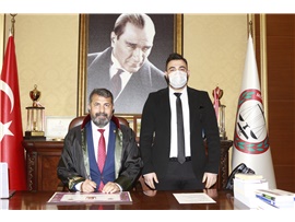 YEMİN EDİP AVUKAT OLDULAR