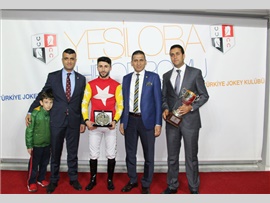 TÜRKİYE JOKEY KULÜBÜ TARAFINDAN MERSİN BAROSU ADINA KOŞU DÜZENLENDİ
