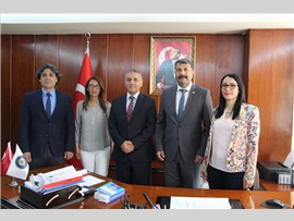 MERSİN BAROSU VE TOROS ÜNİVERSİTESİ EĞİTİMDE İŞBİRLİĞİ YAPIYOR