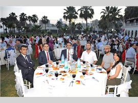 MERSİN BAROSU İFTAR PROGRAMI VE YEMEĞİ AVUKATLARIMIZIN YOĞUN  KATILIMI İLE GERÇEKLEŞTİRİLDİ.