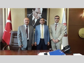 Mersin Ticaret İl Müdürü Sayın; Hacı Akif YILDIZ, Baro Başkanımız Av. Ali ER'i makamında ziyaret ettiler.