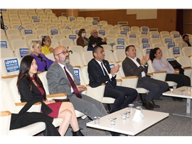 İNSAN HAKLARINA BAKIŞ KONULU PANEL DÜZENLENDİ