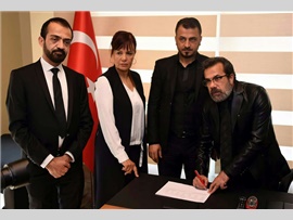 Baro başkanımız,yeni kurulan Özgecanlar Derneği'nde imza törenine katıldı.