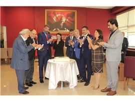 BAROMUZUN KURULUŞUNUN 97. YIL GELENEKSEL PASTA KESİM TÖRENİ YAPILDI