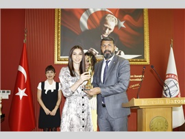 AVUKATLAR GÜNÜ TURNUVALARINDA KUPALAR SAHİPLERİNİ BULDU
