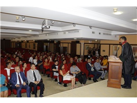 YEŞİLBOĞAZ:  “YARGININ SİYASALLAŞTIĞI, SİYASETİN DE YARGILAŞTIĞI DÖNEMDEYİZ”