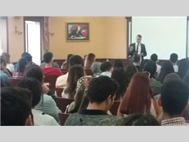 STAJYER AVUKATLARA “AVUKATIN HAK, YETKİ VE YÜKÜMLÜLÜKLERİ” EĞİTİMİ VERİLDİ