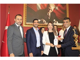 CUMHURİYET KUPASINDA DERECEYE GİREN AVUKATLARIMIZA PLAKET VERİLDİ