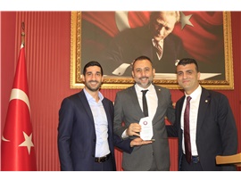 CUMHURİYET KUPASINDA DERECEYE GİREN AVUKATLARIMIZA PLAKET VERİLDİ