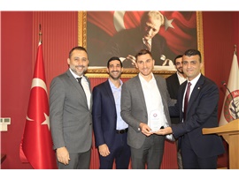 CUMHURİYET KUPASINDA DERECEYE GİREN AVUKATLARIMIZA PLAKET VERİLDİ