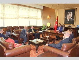 ZİYARET-ABD Başkonsolos vekili Arnie CAMPBELL , Başkanımızı makamında ziyaret etti.