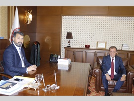 CHP MERSİN BÜYÜKŞEHİR BELEDİYE BAŞKAN ADAYI VAHAP SEÇER BAROMUZU ZİYARET ETTİ