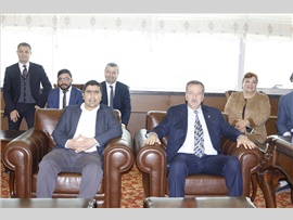 CHP MERSİN BÜYÜKŞEHİR BELEDİYE BAŞKAN ADAYI VAHAP SEÇER BAROMUZU ZİYARET ETTİ