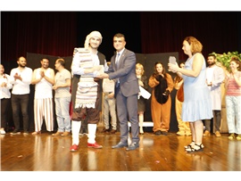 AVUKATLARIMIZ ‘AMCA SİZE İNSAN DİYEBİLİR MİYİM?’ TİYATRO OYUNUNU SAHNELEDİ