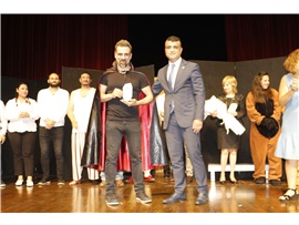 AVUKATLARIMIZ ‘AMCA SİZE İNSAN DİYEBİLİR MİYİM?’ TİYATRO OYUNUNU SAHNELEDİ