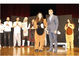 AVUKATLARIMIZ ‘AMCA SİZE İNSAN DİYEBİLİR MİYİM?’ TİYATRO OYUNUNU SAHNELEDİ
