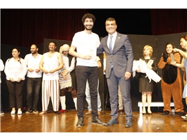 AVUKATLARIMIZ ‘AMCA SİZE İNSAN DİYEBİLİR MİYİM?’ TİYATRO OYUNUNU SAHNELEDİ
