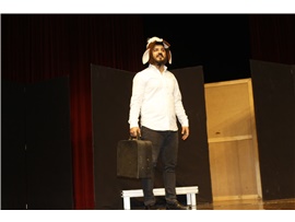 AVUKATLARIMIZ ‘AMCA SİZE İNSAN DİYEBİLİR MİYİM?’ TİYATRO OYUNUNU SAHNELEDİ