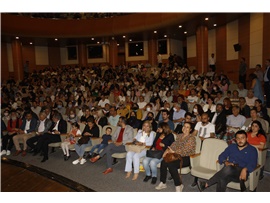 AVUKATLARIMIZ ‘AMCA SİZE İNSAN DİYEBİLİR MİYİM?’ TİYATRO OYUNUNU SAHNELEDİ