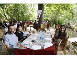 BARO YÖNETİMİMİZ VE STAJYER AVUKATLARIMIZ KAHVALTIDA BİR ARAYA GELDİ