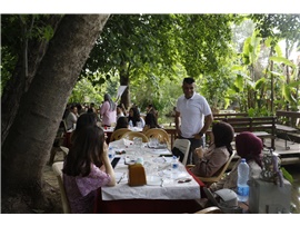 BARO YÖNETİMİMİZ VE STAJYER AVUKATLARIMIZ KAHVALTIDA BİR ARAYA GELDİ