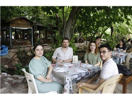 BARO YÖNETİMİMİZ VE STAJYER AVUKATLARIMIZ KAHVALTIDA BİR ARAYA GELDİ