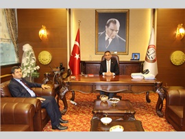 Erdemli Cumhuriyet Başsavcısı Sayın;İzzet KARDOĞAN, Başkanımızı makamında ziyaret etti.