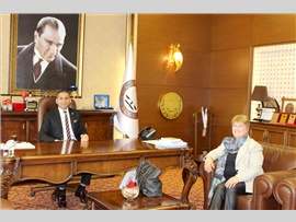 MERSİN BAROSU İLE DAÜ, EĞİTİMDE İŞBİRLİĞİ İÇİN ADIM ATTI