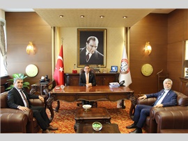 ZİYARET- AK Parti Mersin Milletvekili Yılmaz TEZCAN ve Ali Cumhur TAŞKIN, Başkanımızı makamında ziyaret etti.