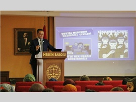 Mersin Barosu Çocuk Hakları Merkezi tarafından çocuklara bilgilendirme yapıldı.