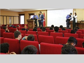 Mersin Barosu Çocuk Hakları Merkezi tarafından çocuklara bilgilendirme yapıldı.