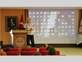 Mersin Barosu Çocuk Hakları Merkezi tarafından çocuklara bilgilendirme yapıldı.