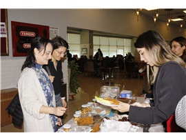 ÇOCUK EVLERİNDE KALAN ÇOCUKLARA BAYRAM SEVİNCİ YAŞATMAK İÇİN KERMES DÜZENLENDİ