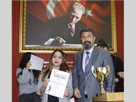 MERSİN BAROSU’NDA KUPA SEVİNCİ