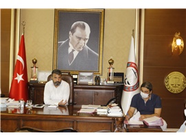 “HAK KAVRAMINA İŞLERLİK KAZANDIRMAK VE HAK KAVRAMINI HERKESE UYGULATMAK İÇİN MÜCADELE ETMEK ZORUNDASINIZ”