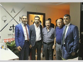 AV. AYDIN DOĞAN' IN OFİS AÇILIŞI BARO BAŞKANIMIZ AV. ALİ ER' İN KATILIMIYLA GERÇEKLEŞTİRİLDİ.