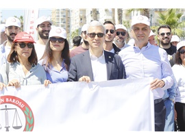 MERSİN BAROSU 1 MAYIS’TA ALANDAYDI