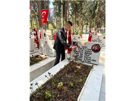 ŞEHİTLİK ZİYARET EDİLDİ