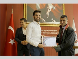 STAJYER AVUKATLARIMIZA KURGUSAL DURUŞMA YARIŞMASI’NA KATILIM BELGESİ VERİLDİ