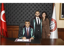 2 STAJYER AVUKATMIZ CÜBBE GİYDİ