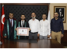 2 STAJYER AVUKATMIZ CÜBBE GİYDİ