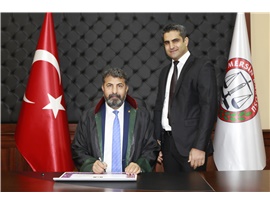 ADALETE FENER YAKMAK İÇİN CÜBBE GİYDİLER